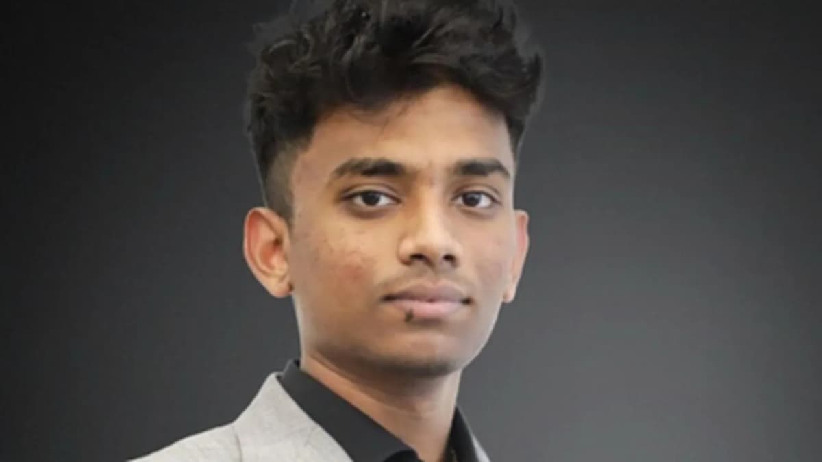 Lakshmanan Mayappan Becomes Worlds Youngest CA at 16