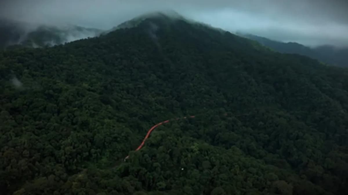 Breathtaking Aerial Video of Vande Bharat Goes Viral on Social Media