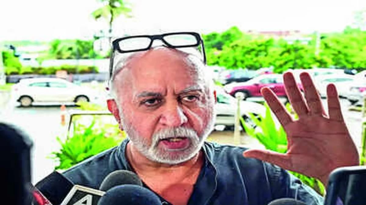 Supreme Court Orders Tarun Tejpal to Surrender Within Two Weeks