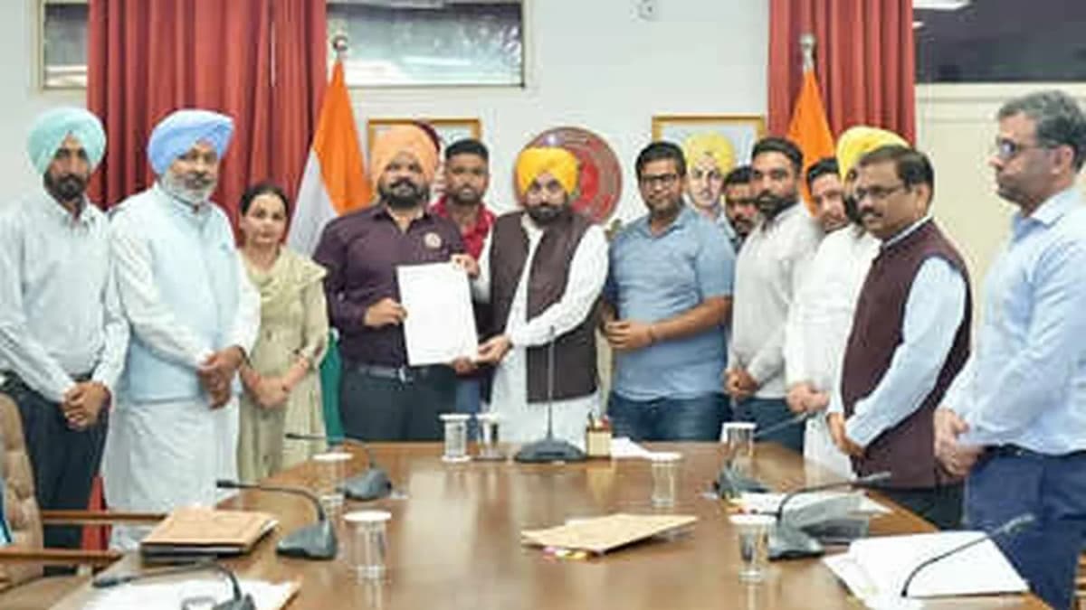 Punjab Announces Salary Increase for Adarsh School Teachers