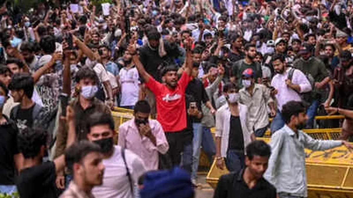 Government Approaches Supreme Court to Quash FIRs in NEET Controversy
