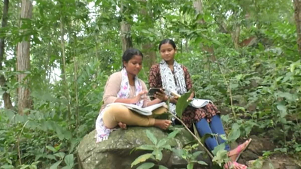 Two Odisha Sisters Clear NEET 2026 After Studying on Hilltops