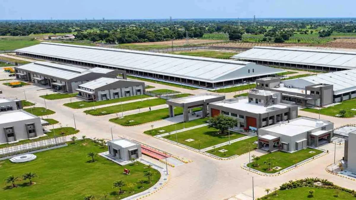 PM Modi to Inaugurate Banas Dairy Breeding Centre