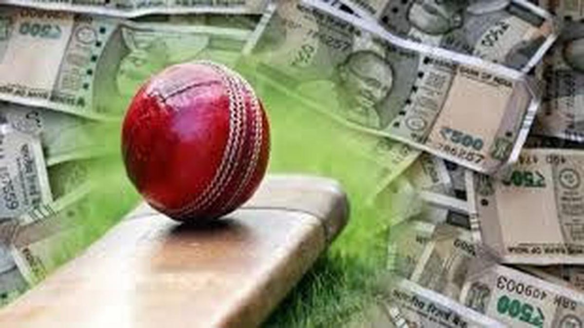 Krishna Nagar and Asalali Police Arrest Two for Betting on T20 Cricket Matches