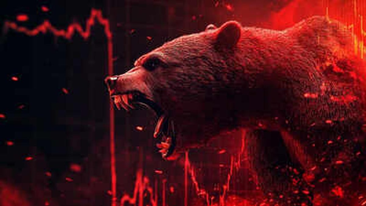 Stock Market Decline: Sensex Falls Over 800 Points, Rs 5 Lakh Crore Erosion in Investor Wealth