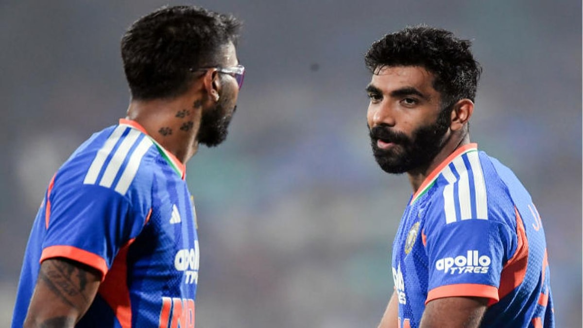 Hardik Pandya Incomplete Without Nehra, Make Bumrah Captain: Former Cricketer Advises MI