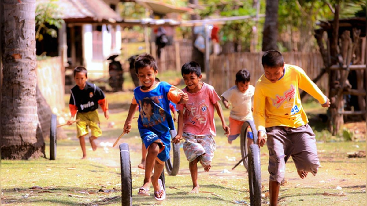 Memories of 90s Childhood and Today's Children's Lifestyle