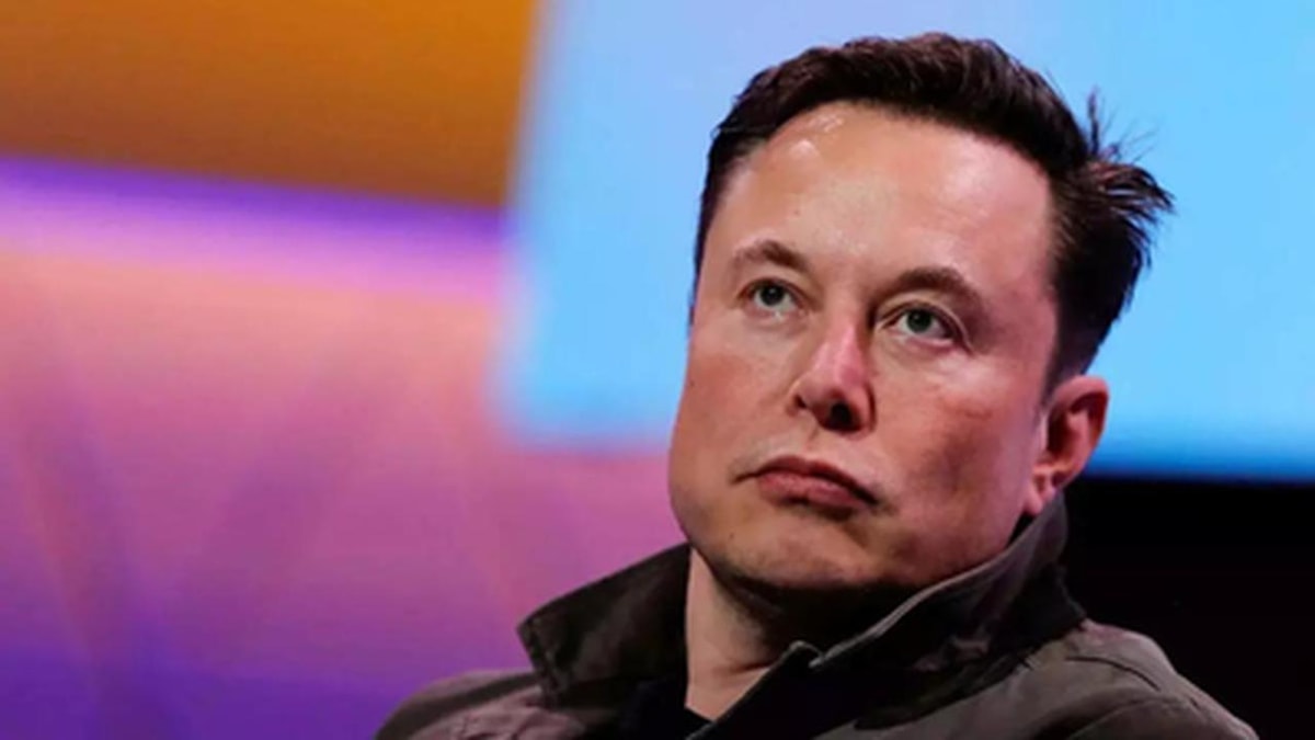 Elon Musk Loses Trillionaire Status