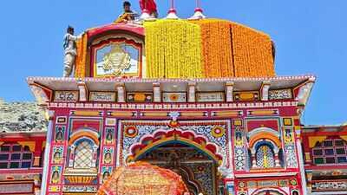 Inquiry Ordered Following Theft Allegations at Badrinath-Kedarnath Temple Inquiry Ordered Following Theft Allegations at Badrinath-Kedarnath Temple