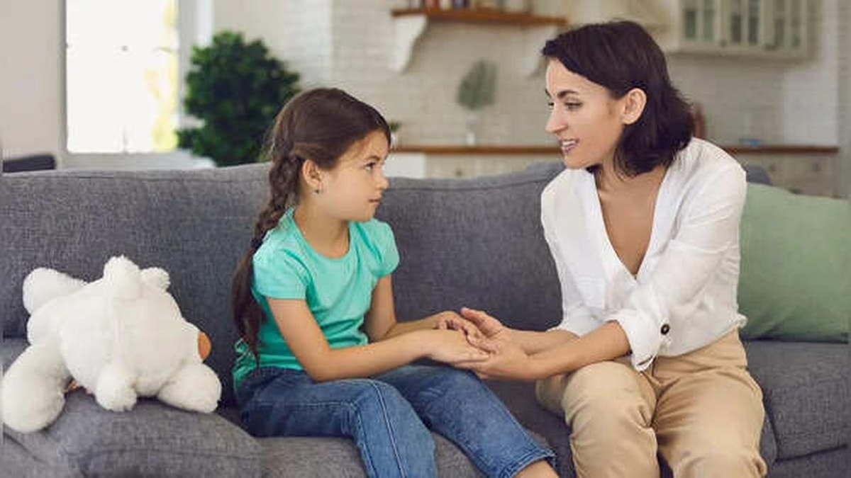 What Should Parents Do to Teach Children About Money?