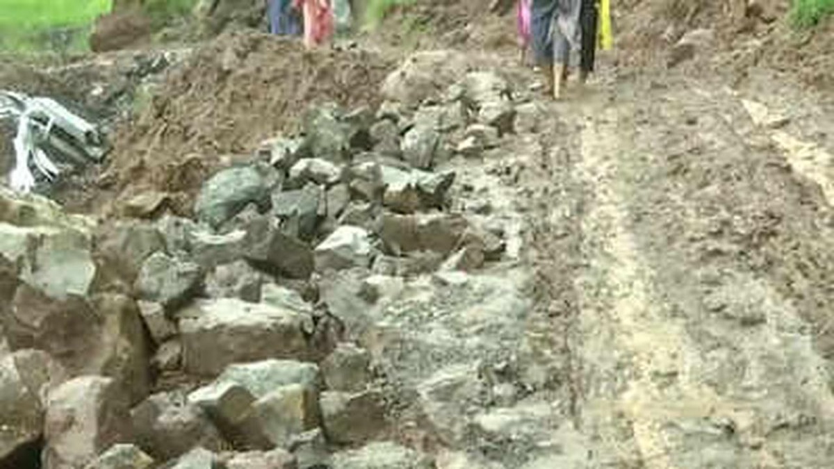 Tragic Death of 17-Year-Old Girl: Delay Due to Road Conditions