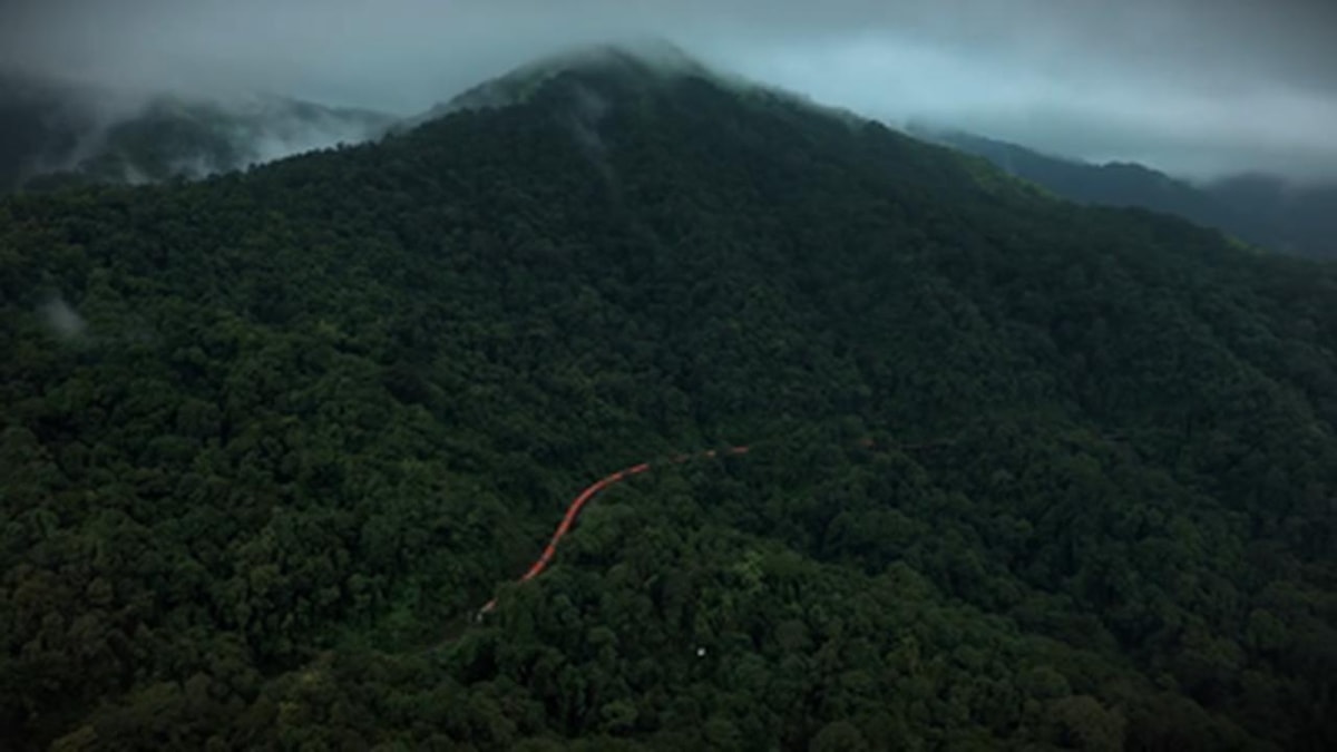 Breathtaking Aerial Video of Vande Bharat Goes Viral on Social Media