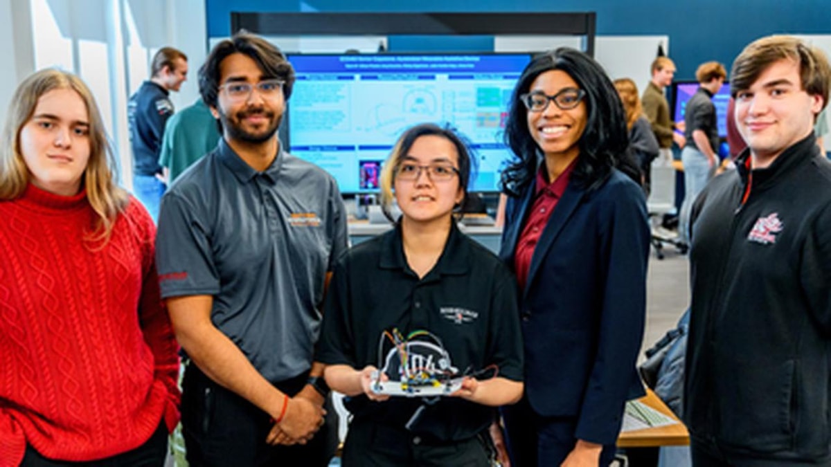 Development of Innovative Wearable Device for Visually Impaired