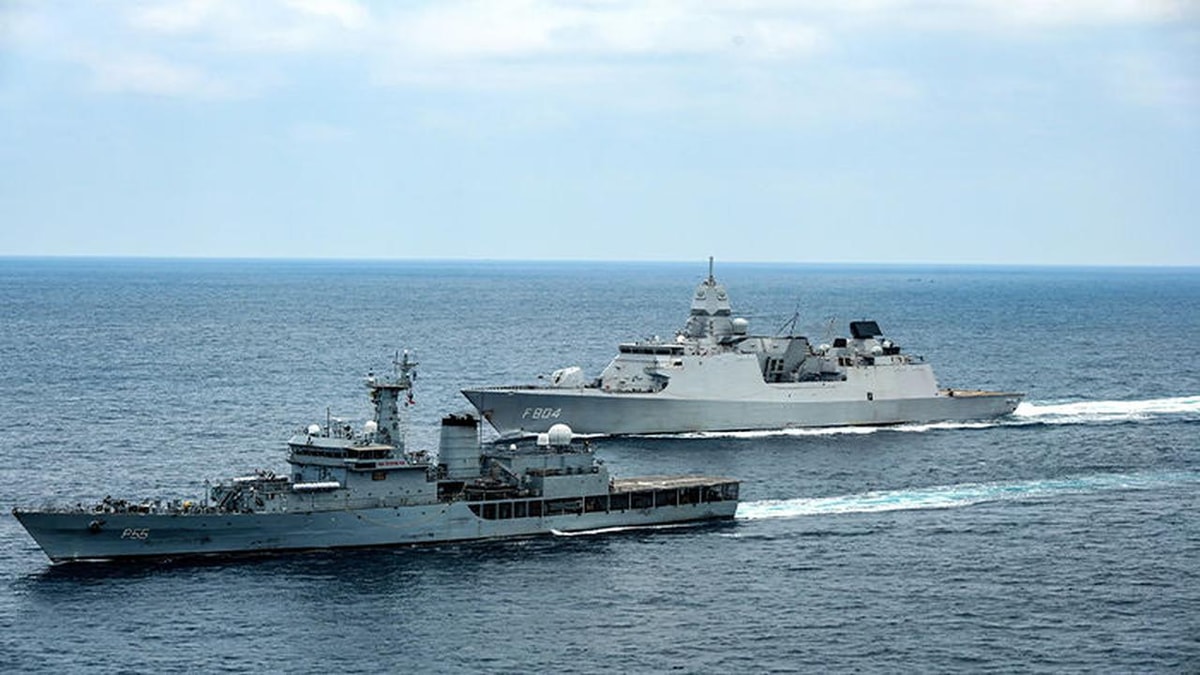 Indian Navy's Plan to Acquire Mini Submarines Indian Navy's Plan to Acquire Mini Submarines