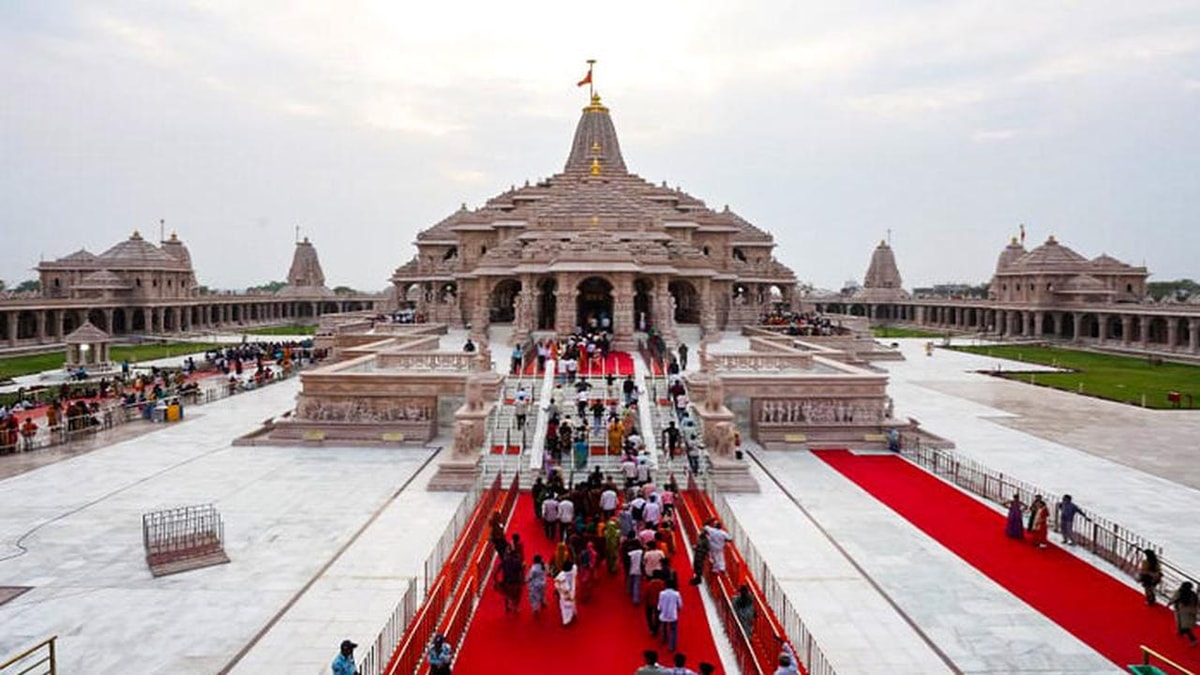 Controversy Over 200 Kilograms of Silver Bricks Donation to Ram Mandir Controversy Over 200 Kilograms of Silver Bricks Donation to Ram Mandir