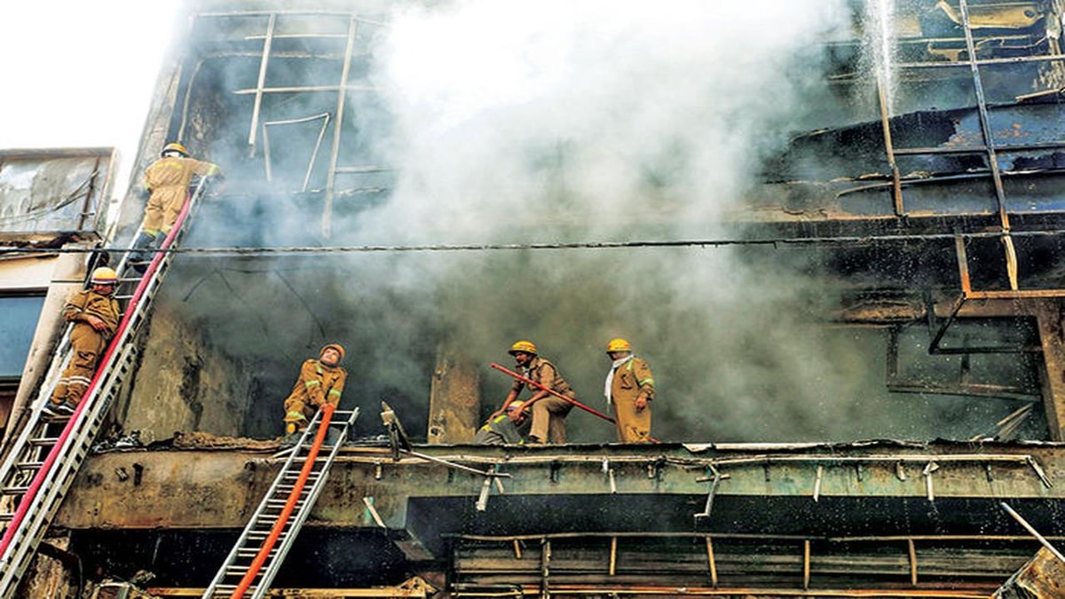 Fire at Coaching Center in Lucknow, 15 Students Dead Fire at Coaching Center in Lucknow, 15 Students Dead