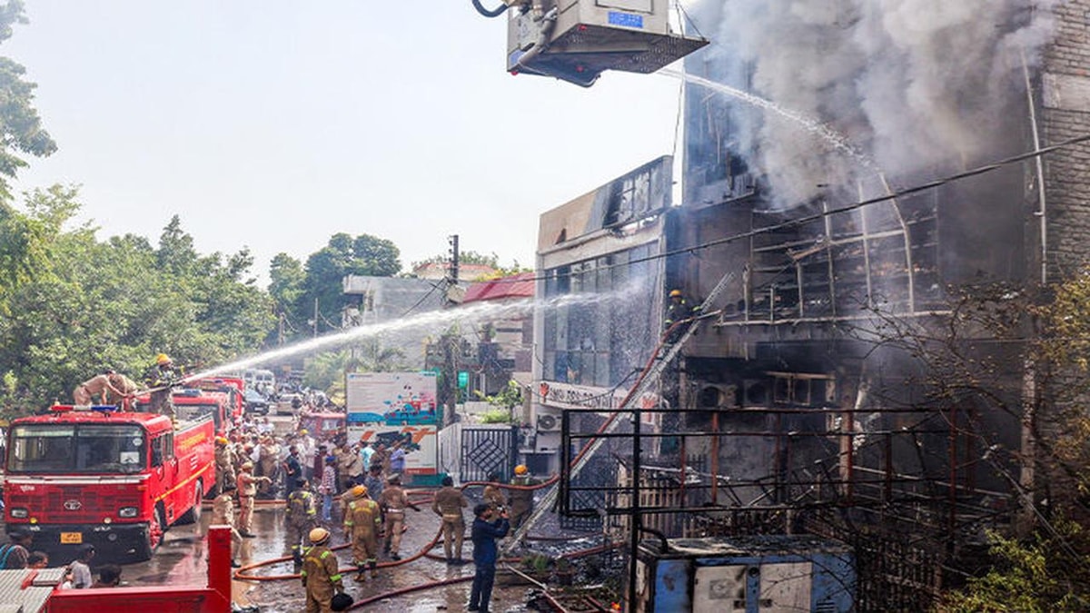 15 People Killed in Lucknow Fire Tragedy 15 People Killed in Lucknow Fire Tragedy