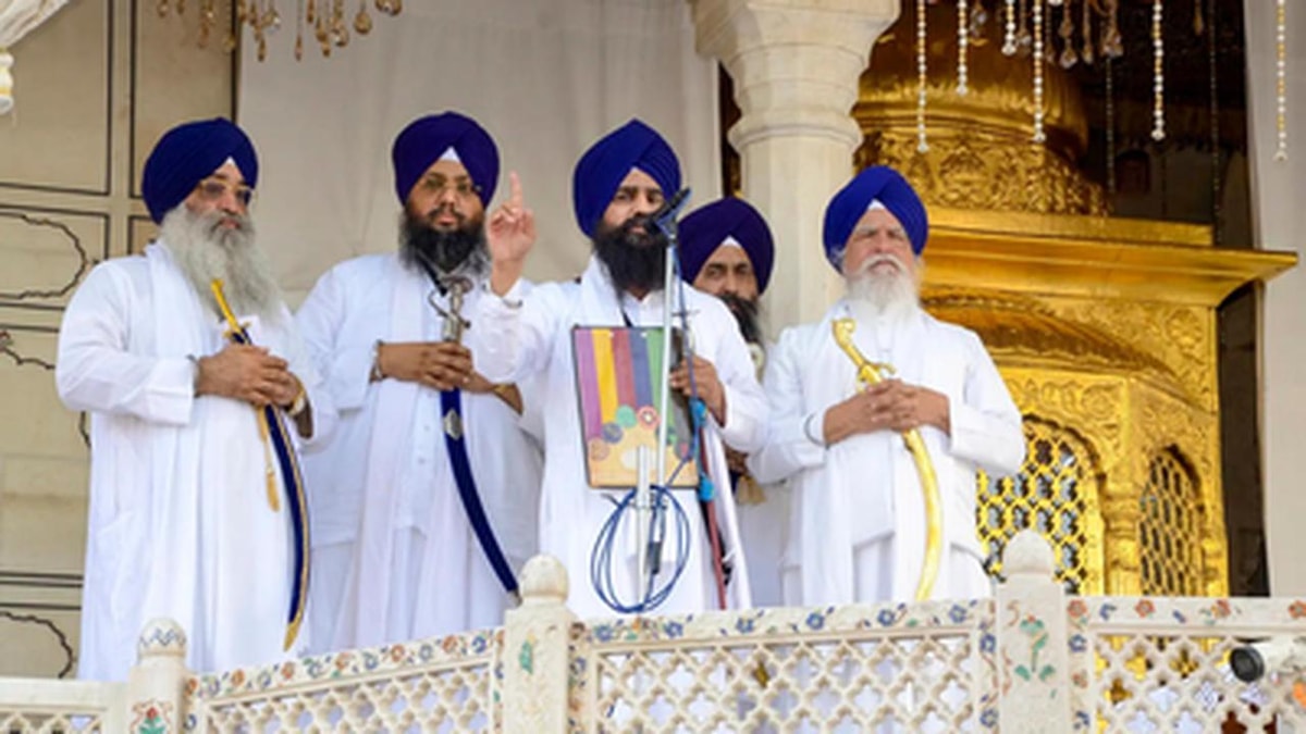 Akal Takht Gives Punjab Government One Month to Amend Law Akal Takht Gives Punjab Government One Month to Amend Law