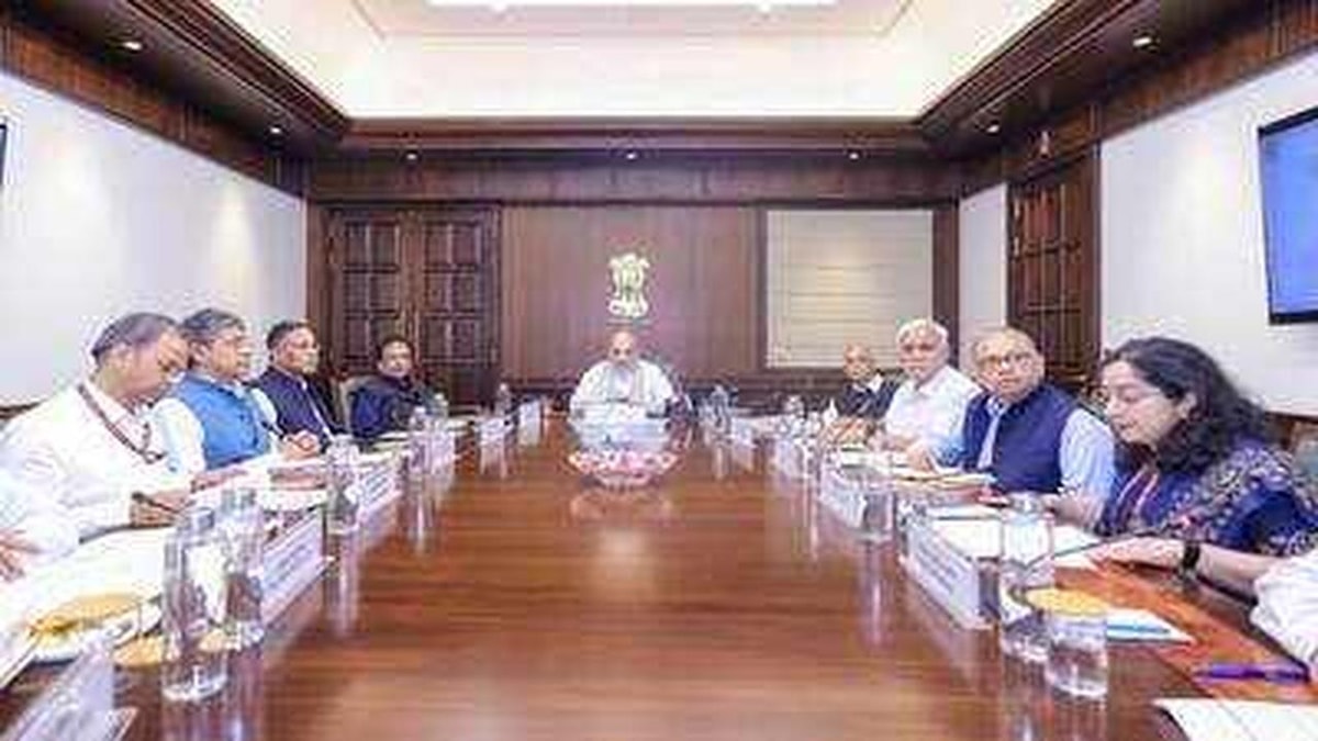 High-Level Committee Prepares Questionnaire on Demographic Changes High-Level Committee Prepares Questionnaire on Demographic Changes