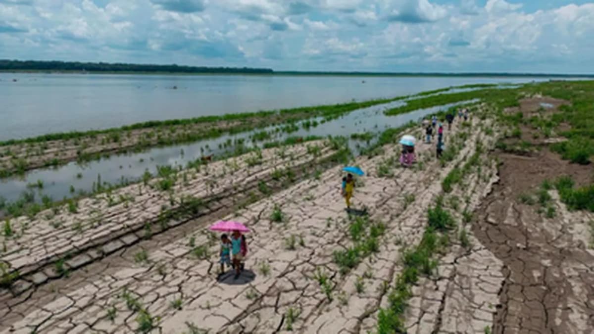 Warning of El Niño Development from July to September Warning of El Niño Development from July to September
