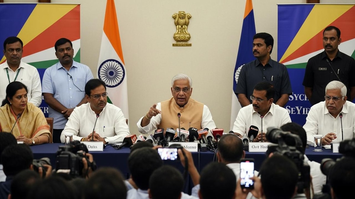 India's Strong Response to Pakistani Minister Khawaja Asif India's Strong Response to Pakistani Minister Khawaja Asif