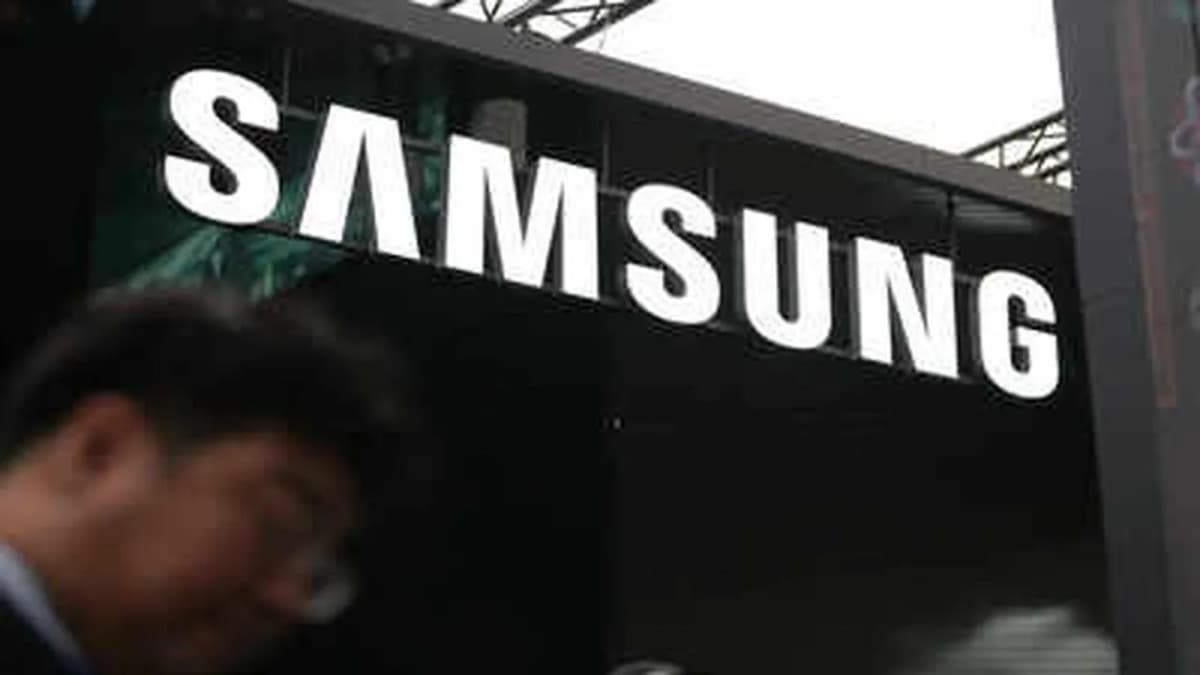 Samsung Sets New Record in Quarterly Operating Profit Samsung Sets New Record in Quarterly Operating Profit