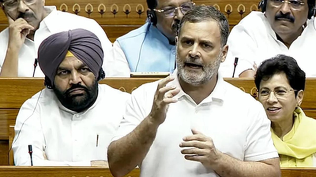 Rahul Gandhi's Accusation Against Police Brutality in NEET Protests Rahul Gandhi's Accusation Against Police Brutality in NEET Protests