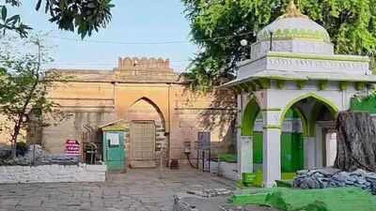 Supreme Court Order: Arrangements for Friday Prayers for Muslim Community Supreme Court Order: Arrangements for Friday Prayers for Muslim Community