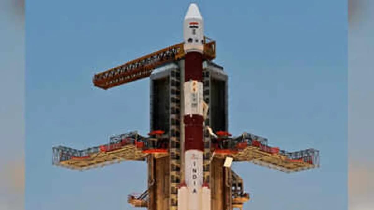 Debate Over Cambridge University Study on India's Satellite Launch Costs