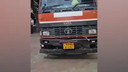 Large Liquor Consignment Seized on Maliya Highway Stock Worth Over ₹24 Lakh Recovered Large Liquor Consignment Seized on Maliya Highway Stock Worth Over ₹24 Lakh Recovered