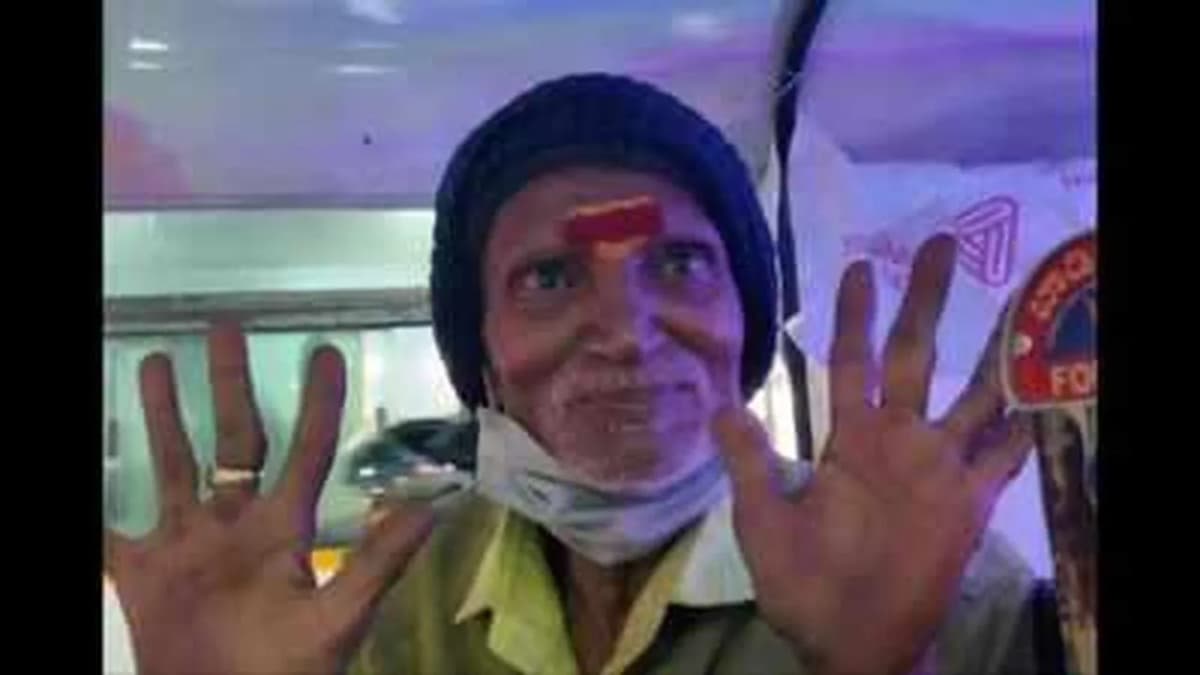 The Heartwarming Story of an Elderly Auto Driver in Bengaluru The Heartwarming Story of an Elderly Auto Driver in Bengaluru