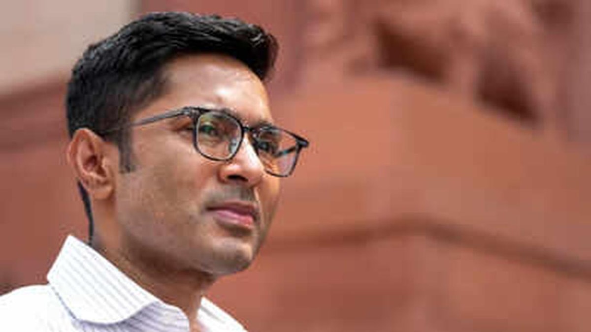 Abhishek Banerjee Approaches Supreme Court Over 20 Rebel MPs Abhishek Banerjee Approaches Supreme Court Over 20 Rebel MPs