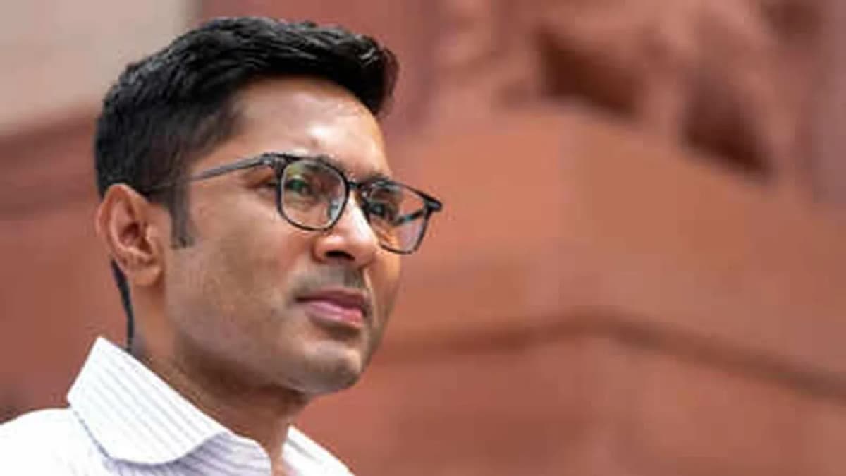 Abhishek Banerjee Approaches Supreme Court Over 20 Rebel MPs Abhishek Banerjee Approaches Supreme Court Over 20 Rebel MPs