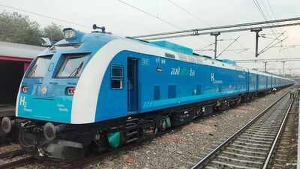 India's First Hydrogen Train: Reducing Emissions with 6,000 Kilometers of Travel India's First Hydrogen Train: Reducing Emissions with 6,000 Kilometers of Travel
