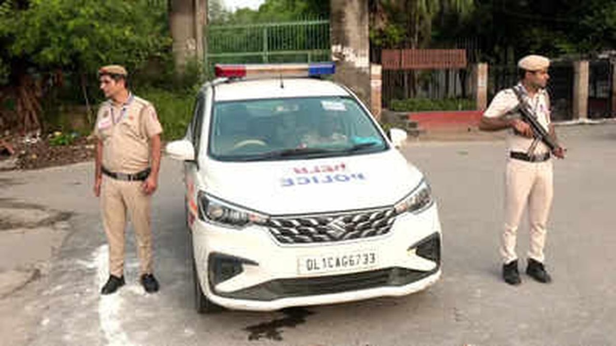 Delhi Police Arrest Couple Linked to Pakistani Espionage Network Delhi Police Arrest Couple Linked to Pakistani Espionage Network