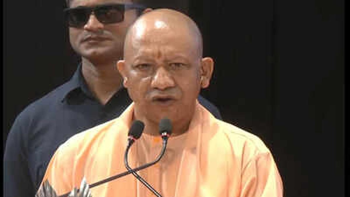 Yogi Adityanath's Development Claims and Akhilesh Yadav's Allegations in Uttar Pradesh Yogi Adityanath's Development Claims and Akhilesh Yadav's Allegations in Uttar Pradesh