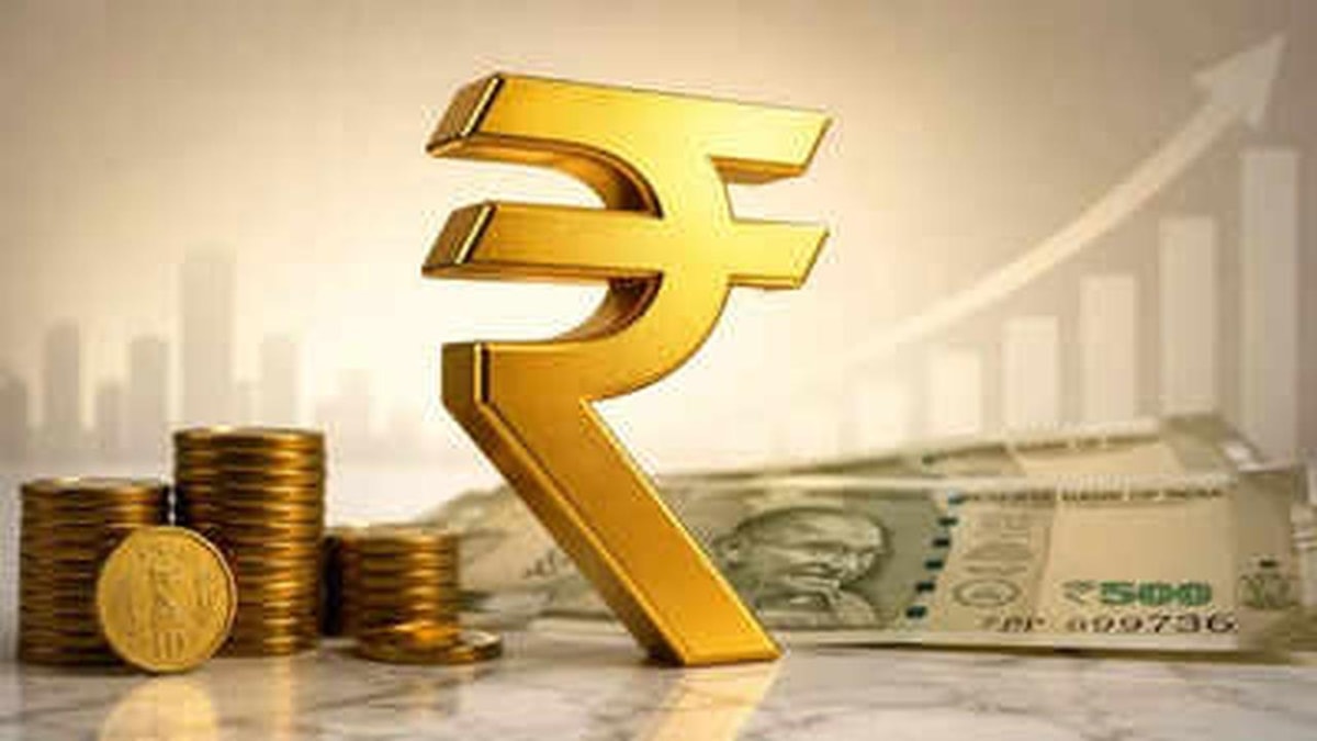 Rupee Strengthens Amid 7.8% GDP Growth, Eases Global Market Concerns Rupee Strengthens Amid 7.8% GDP Growth, Eases Global Market Concerns