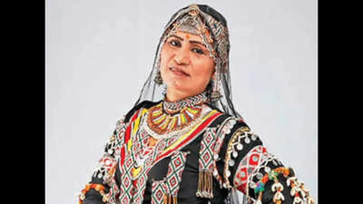 The Inspiring Story of Gulabo Sapera, Who Escaped Death and Became a World-Famous Dancer The Inspiring Story of Gulabo Sapera, Who Escaped Death and Became a World-Famous Dancer