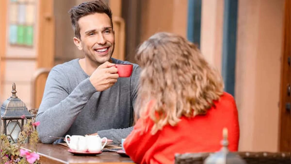 What do people notice in first impressions? What do people notice in first impressions?