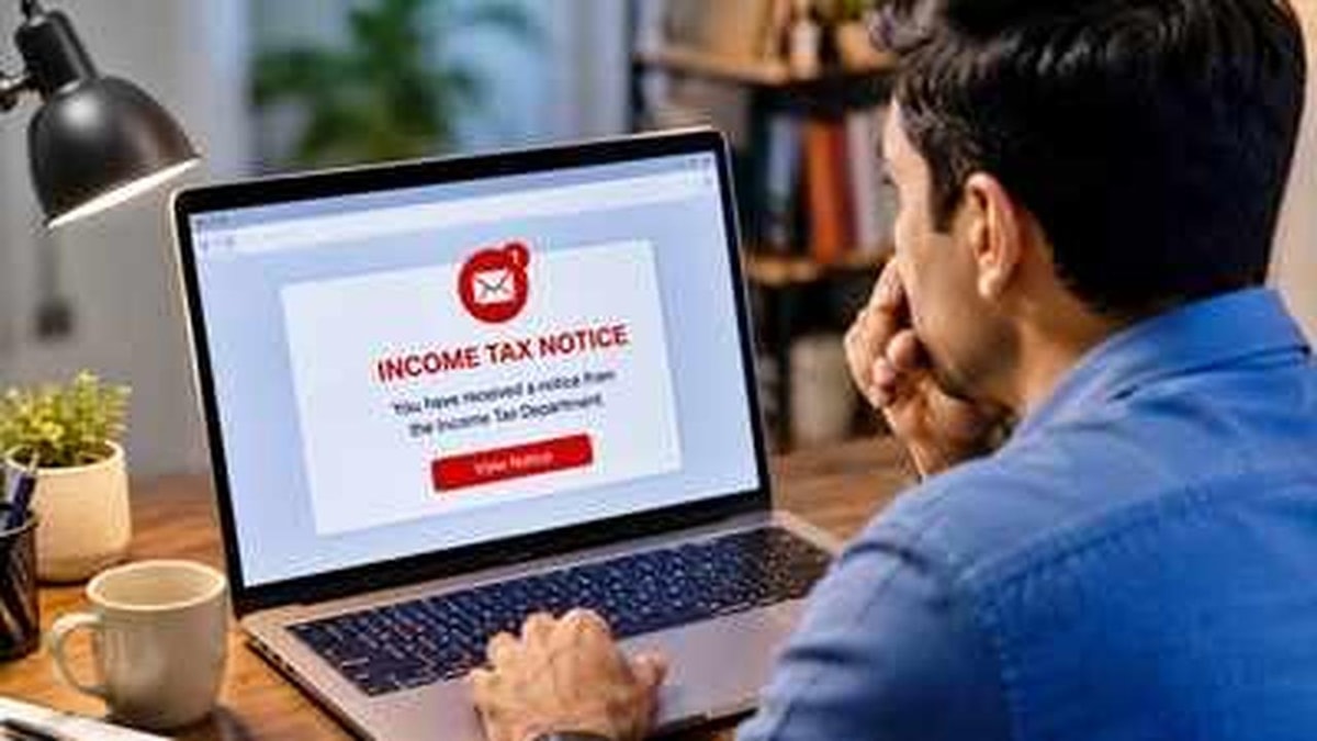 Pravesh Aggarwal Faces Rs 3.74 Lakh Tax Penalty, ITAT Cancels It Pravesh Aggarwal Faces Rs 3.74 Lakh Tax Penalty, ITAT Cancels It