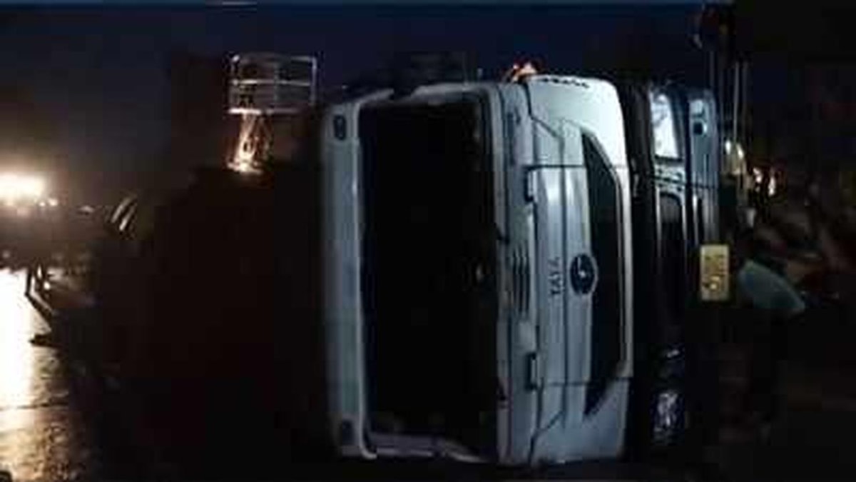 Bus and Truck Collision in Rewa, Madhya Pradesh, Claims Five Lives Bus and Truck Collision in Rewa, Madhya Pradesh, Claims Five Lives