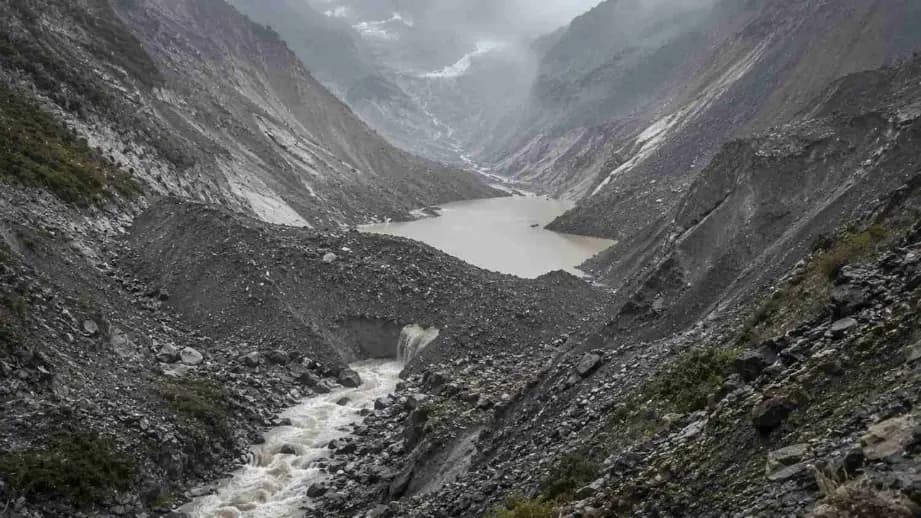 Barrier Lake Poses Fresh Flood Threat on China Nepal Border Barrier Lake Poses Fresh Flood Threat on China Nepal Border