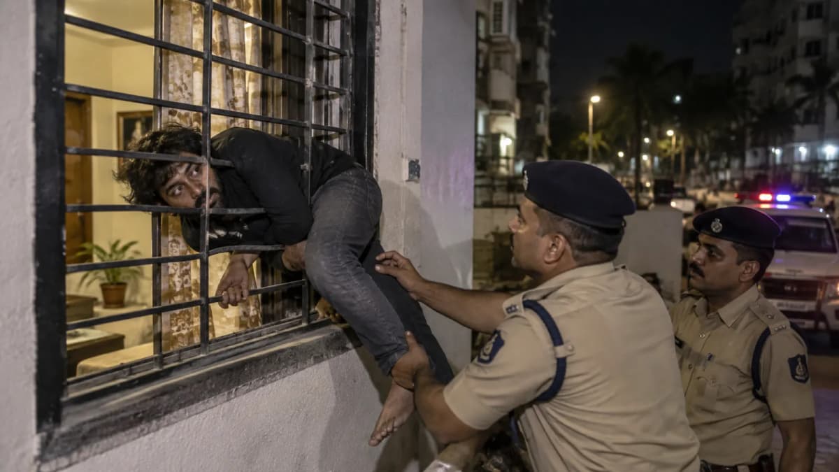 Thief Gets Stuck in Grill in Surat