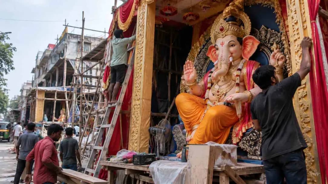 Surat Ganesh Mandap Registrations Cross 4400, May Reach 8000 Surat Ganesh Mandap Registrations Cross 4400, May Reach 8000