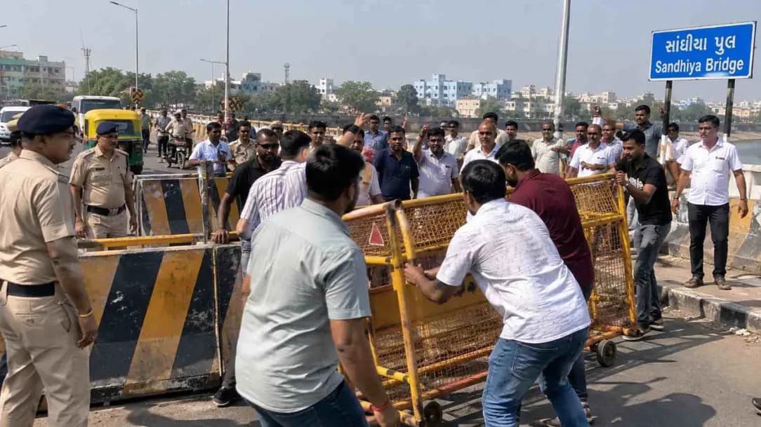 Rajkot Residents Protest Barricades Near Sandhiya Bridge, Remove Them Rajkot Residents Protest Barricades Near Sandhiya Bridge, Remove Them