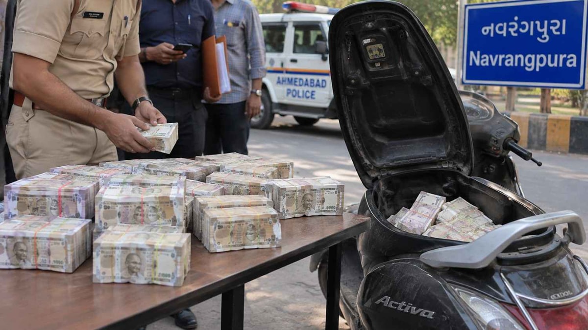 Rs 49 Lakh Cash Seized From Activa in Ahmedabad Navrangpura Rs 49 Lakh Cash Seized From Activa in Ahmedabad Navrangpura
