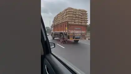 Heavy Truck Rolls on a Skateboard! Desi Jugaad or AI Magic? Heavy Truck Rolls on a Skateboard! Desi Jugaad or AI Magic?