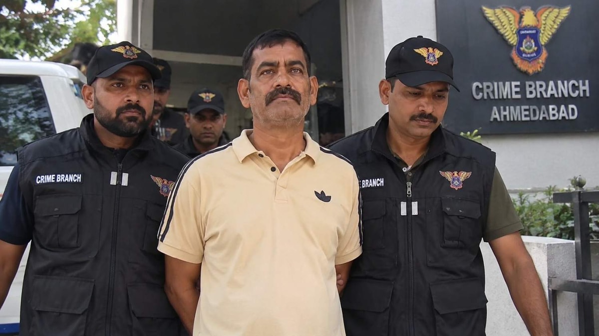 Dinesh Desai Arrested in Ahmedabad After 24 Years in Murder Case Dinesh Desai Arrested in Ahmedabad After 24 Years in Murder Case