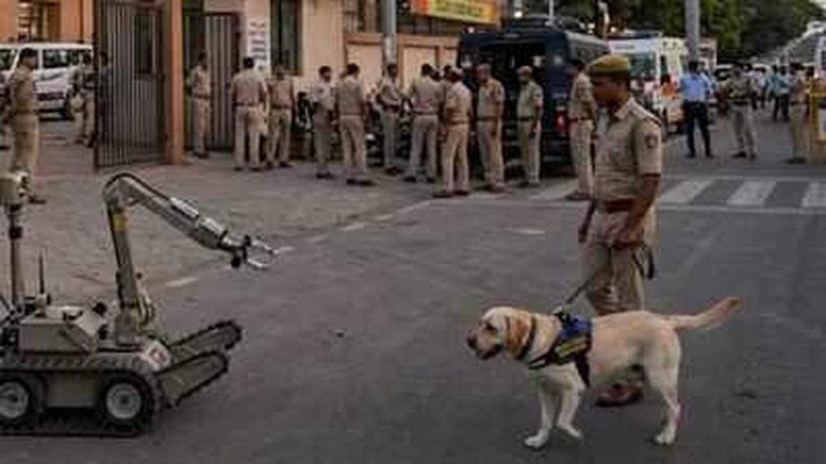 Gujarat Police Receive Bomb Threat to Somnath Temple and BJP Offices Gujarat Police Receive Bomb Threat to Somnath Temple and BJP Offices