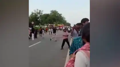 Scorpio Hits 12 Pilgrims Mob Sets Vehicle on Fire